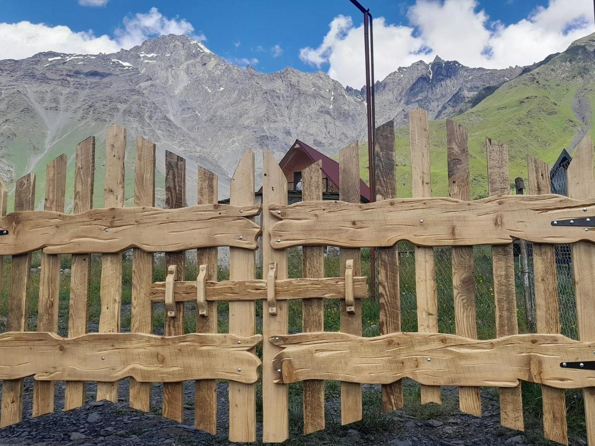 Mountain Flower Cottage Kazbegi Bagian luar foto
