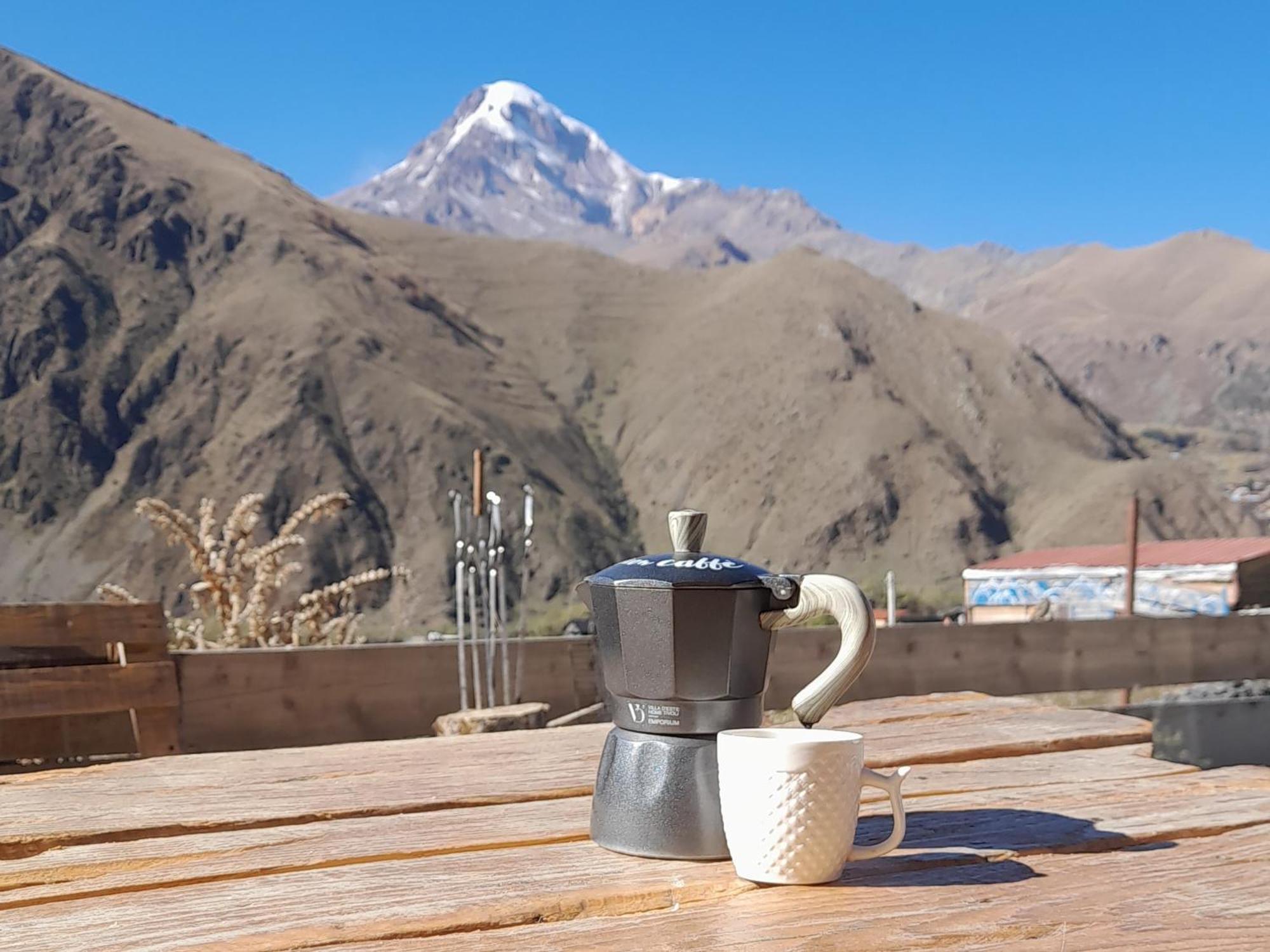 Mountain Flower Cottage Kazbegi Bagian luar foto
