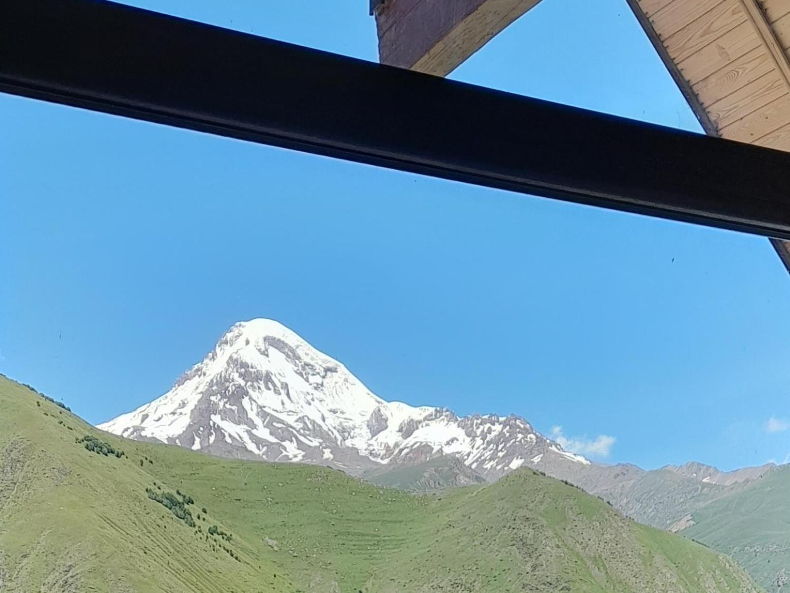 Mountain Flower Cottage Kazbegi Bagian luar foto